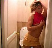 mum next door piss love to pee pants girl sit to pee